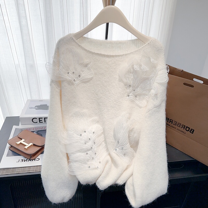 High-End Brand Women's Sweater with Heavy Embellishments, Rhinestones, and 3D Floral Design, Autumn and Winter Sweet and Lazy Style Top