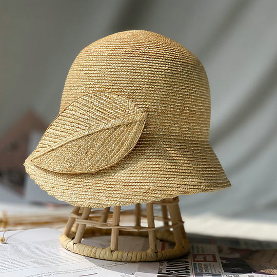 Designer Spring and Summer New Straw Hat for Women, Sunshade and Sun Protection, European and American British Style, Elegant Retro Small-Brimmed Hat