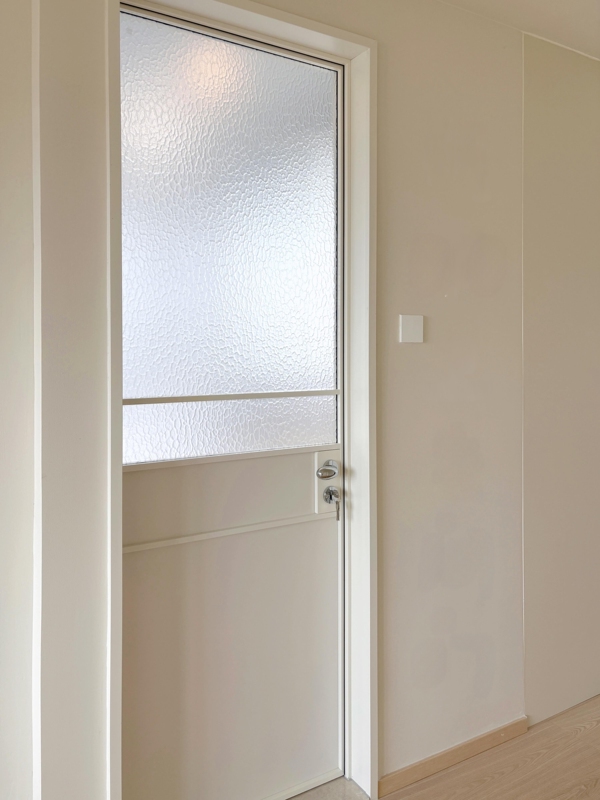 Korean-Style Retro Glass Door with Extremely Narrow Edges, Bathroom Door, Old Iron Door, Kitchen Sliding Door, Aluminum Alloy Swing Door