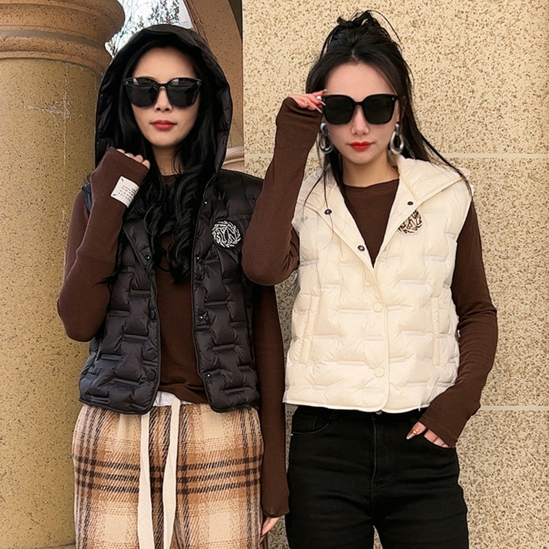 23285 Layered Stylish Goose down Hooded Vest for Women, Black, Slimming, Versatile, Warm, Casual and Fashionable