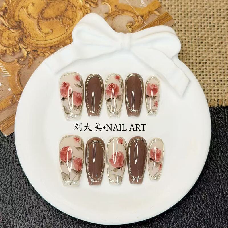 Liu Damei【Rose Poetry】Hand-Painted Exquisite Vintage Gradient Rose Cat-Eye Brightening Commuter-Ready Finished Nail Art