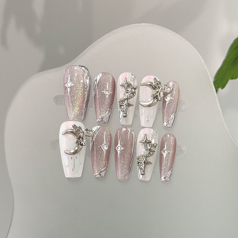 Handmade Nails with a Light Luxury Feel, Ice-Transparent Gray Pink Cat-Eye, Three-Dimensional Silver Moon and Star Chain Nail Art Pieces