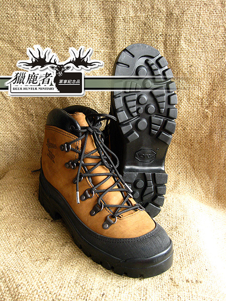 New American Public Hair Original DANNER 43513X MOUNTAIN BOOTS