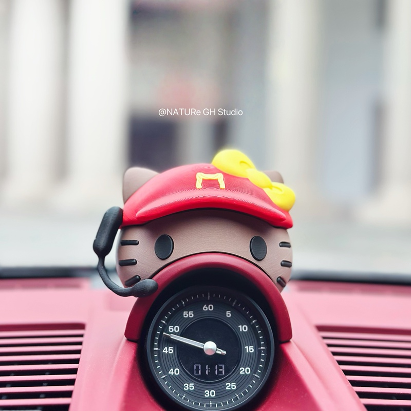 Black Leather Kitty Porsche 911 Wunjie Hat Compass Dashboard Decoration Car Ornament Panamera