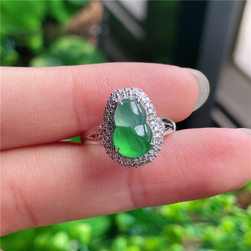 New product in September Hongyu Jadeite 18k gold inlaid ice seed ice sun green fortune gourd exquisite ring A510916