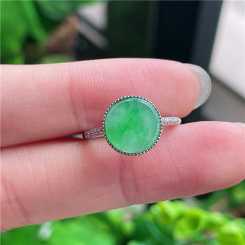 New product in september: hongyu jadeite 18k gold inlaid ice waxy floating sun green medal exquisite ring a880917