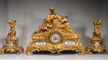 Royal Lion Castle Western antique table clock set of 19th-century French gilt copper inlaid Seifel porcelain clock
