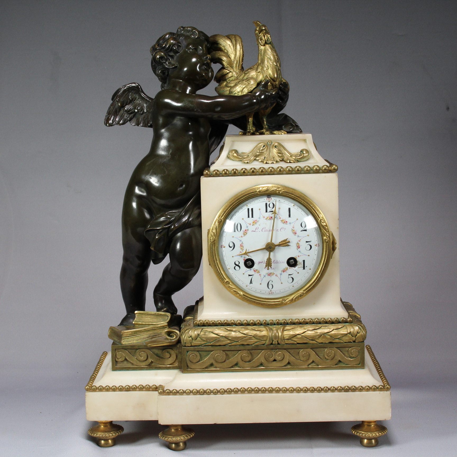 Lion's Castle Western Antique Clock 19th Century French Bronze Sculpture Marble Clock Mechanical Clock
