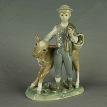 Fort Lion Spanish antiques in the 1970s Spanish origin of elegant porcelain dolls European antique Western antiques