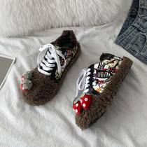 Hairy shoes womens winter wear New plus velvet warm Joker cotton shoes black strawberry Lamb hair pedal Bean shoes