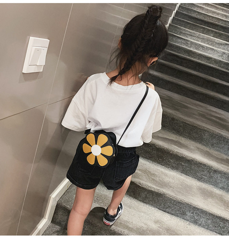 Сумка 女童包包儿童斜挎包2023新款可爱公主小挎包小女孩包包花朵时尚包 Warm cloth