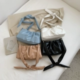 Белая небольшая демисезонная сумка подмышку, сумка на одно плечо