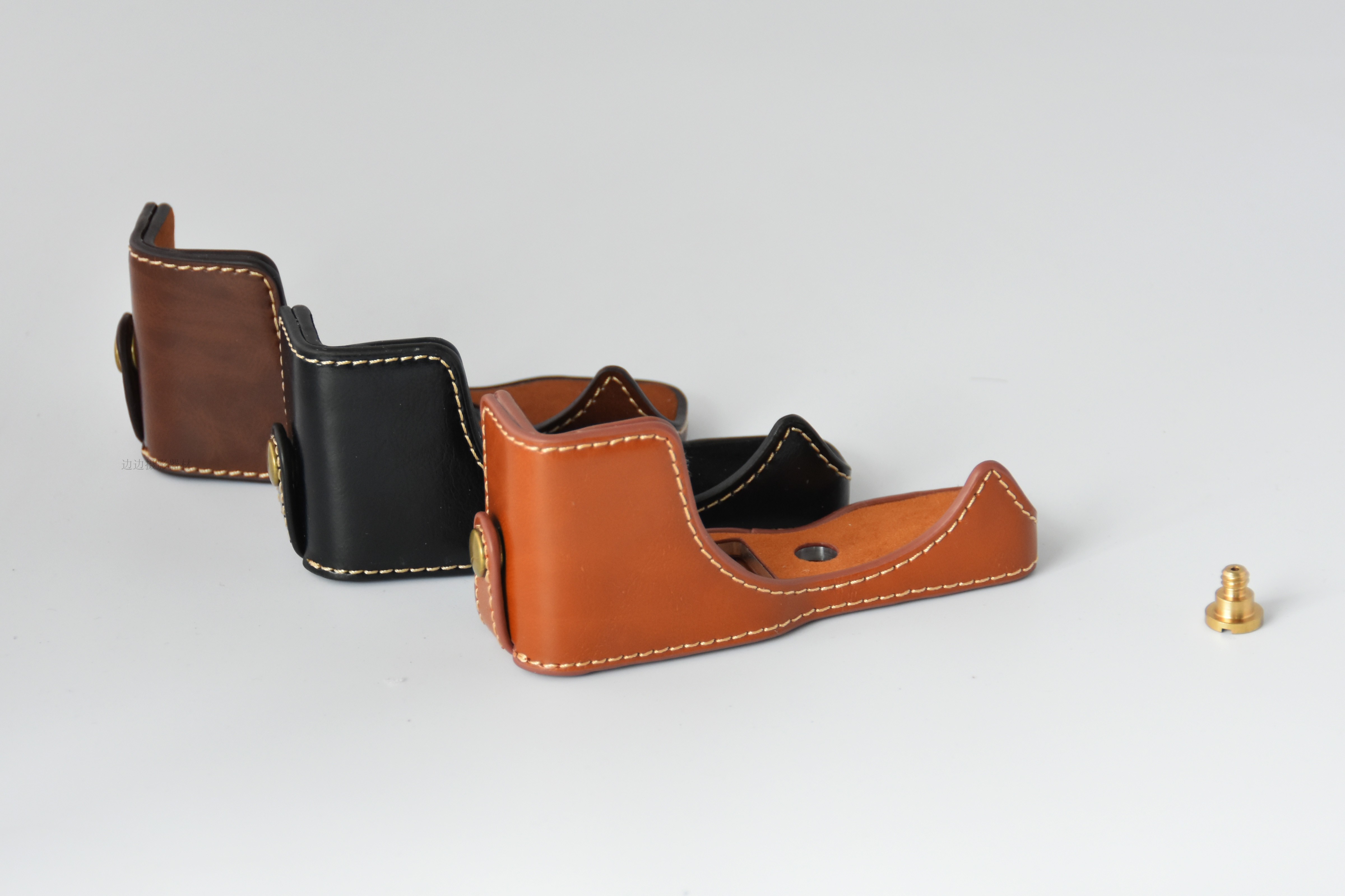 Suitable for Canon EOS M200 M100 M10 micro single eye camera bag M200 leather cover base protective sleeve half sleeve