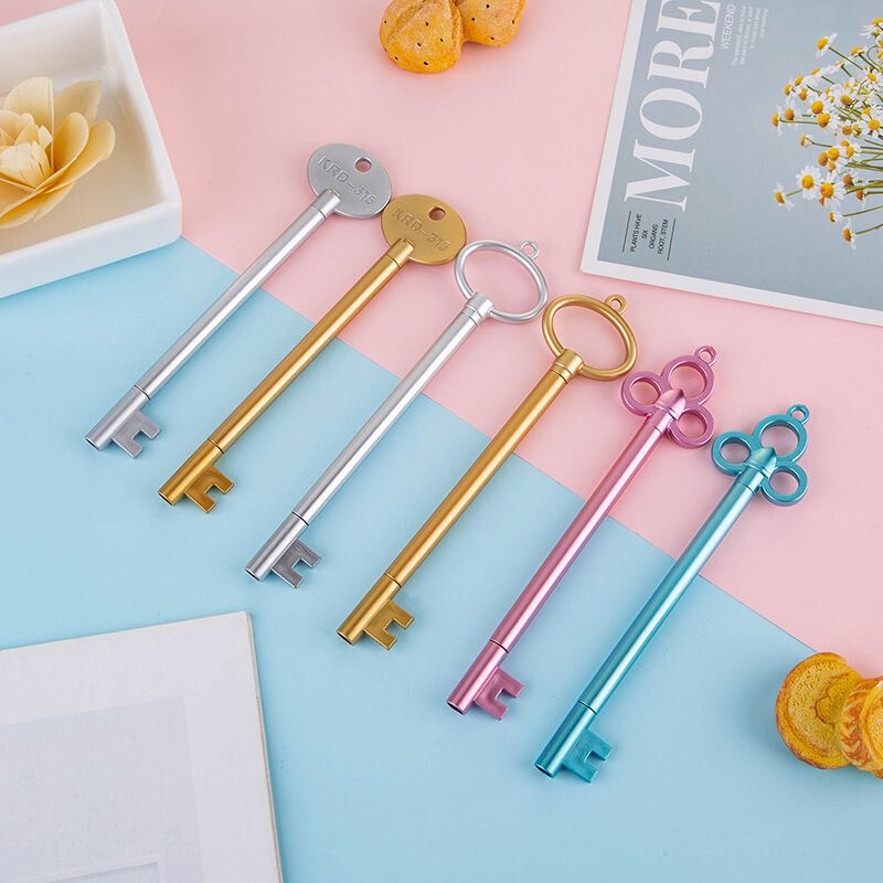 Creative Cute Pens Stationery Learning Retro Gold Key Gel Pen Texture Black Signature Pen School Supplies Exam