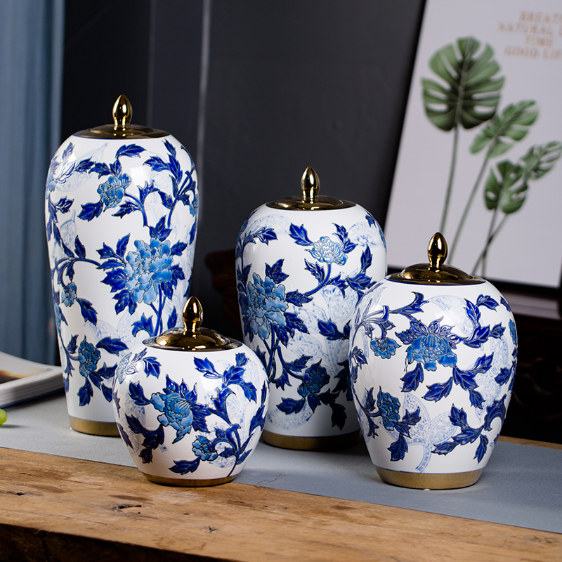 Soft outfit blue and white porcelain of jingdezhen ceramics creative I and contracted gold - plated lighter key-2 luxury ceramic flower vases furnishing articles in the living room