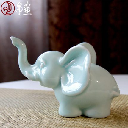 The sitting room lucky elephant ceramics handicraft furnishing articles small jingdezhen tea pet teahouse, lovely creative home decoration