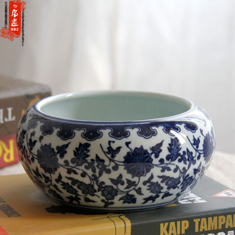 Blue and white porcelain of jingdezhen ceramics writing brush washer/pen container can make fish ashtray multi - function furnishing articles