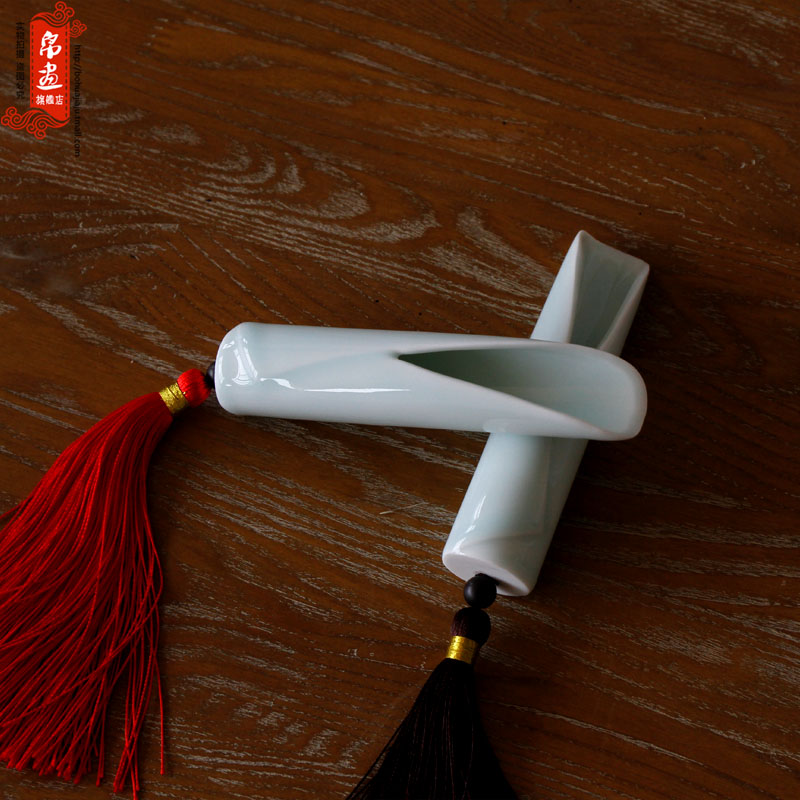 Jingdezhen ceramic teaspoon kung fu tea set spare parts manual shadow celadon shovel tea spoon, ceramic tea holder