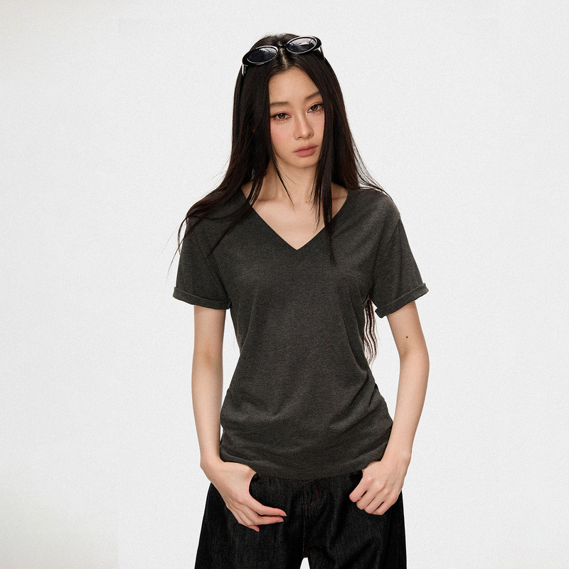 Cherry Melody 2026 Summer New V-Neck Simple Loose Regular Shoulder Short-Sleeve T-Shirt Women's Top Slim Fit