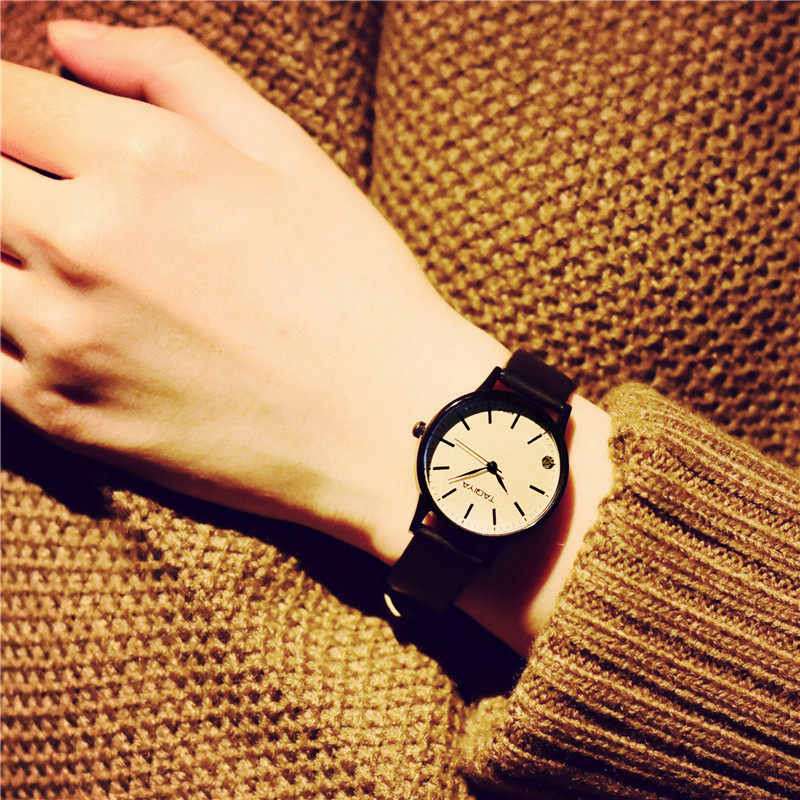 小女生手表女学生款小盘韩版简约潮复古森女原宿女软妹日系石英表