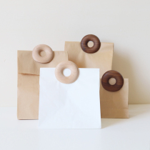 Inter-Mi Canteen Doughnut Seal Clamp Ins Creative Solid Wood Snacks Plastic Bag Closure Clip Food Seal Clip