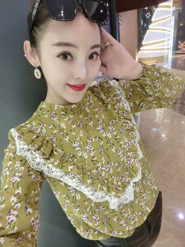 Thu đông 2017 mới của phụ nữ thời trang khí chất in áo voan dài tay chạm đáy cổ áo cổ áo ren bên hoa áo thủy triều áo sơ mi công sở nữ