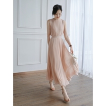 Ruthless beautiful temperament romantic elegant pure yuan gentle powder pleated high waist flowing fairy vest dress