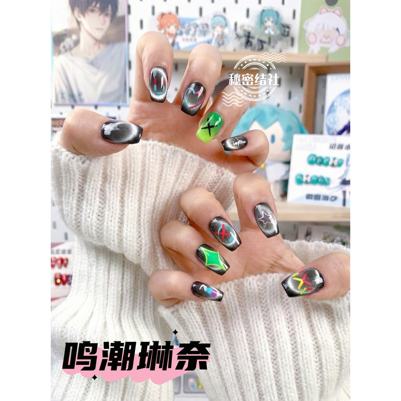 Ning Chao Lin Nai Style Short Square Round Anime Press-On Nails with Black Base and Colorful Patterns, Detachable Nail Tips