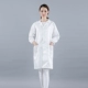 Белое антистатическое пальто