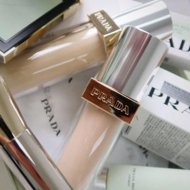Meidai Prada Prada Photon Liquid Foundation Is a Skin-Fusing, Long-Lasting, Skin-Rejuvenating, Antioxidant, Skin-Nourishing, Original Skin Lightening Foundation