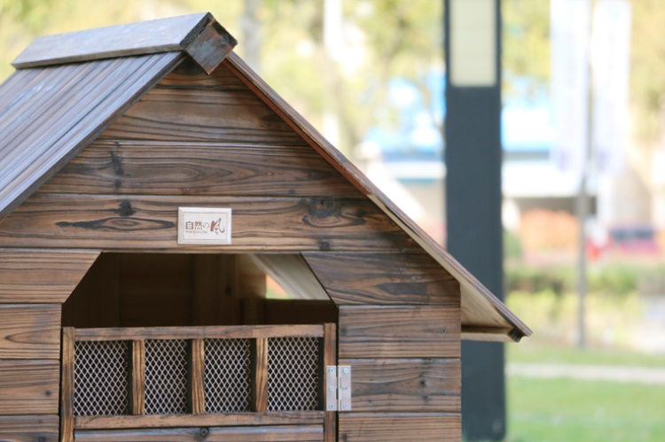 Nhà chó ngoài trời gỗ bảo quản trong nhà và ngoài trời không thấm nước rắn gỗ kennel chó nhà mèo mèo mèo xả rác tổ yến - Cat / Dog hàng ngày Neccessities bát ăn cho mèo	