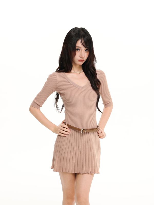 Byemypie【Gentle Secret】V-Neck Knitted Dress for Women, Atmospheric Slim-Fit Short Skirt, Pure and Elegant Style Byemypie【Gentle Secret】V-Neck Knitted Dress for Women, Atmospheric Slim-Fit Short Skirt, Pure and Elegant Style