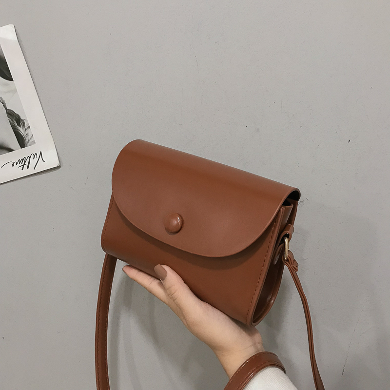 Light BrownSmall bag female 2020 new pattern tide Korean version Versatile Spring and summer Simplicity One shoulder Inclined shoulder bag Mini Retro mobile phone Female bag