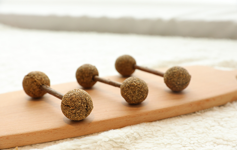 Catnip kẹo mút mèo mol mèo đồ chơi mèo vui mèo dính catnip bóng gỗ bọ cạp mèo cỏ mèo mèo ăn nhẹ thức ăn cho mèo con 2 tháng tuổi