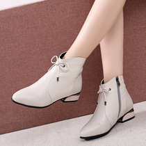 Flat bottom short boots woman 2022 spring autumn new leather low heel womens boots big code rice white 100 hitch womens shoes short barrel single boot
