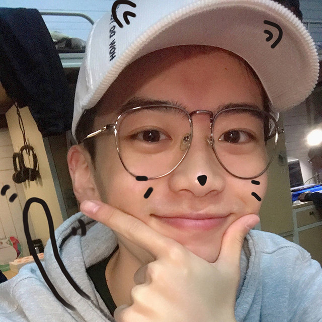 big glasses frames trend