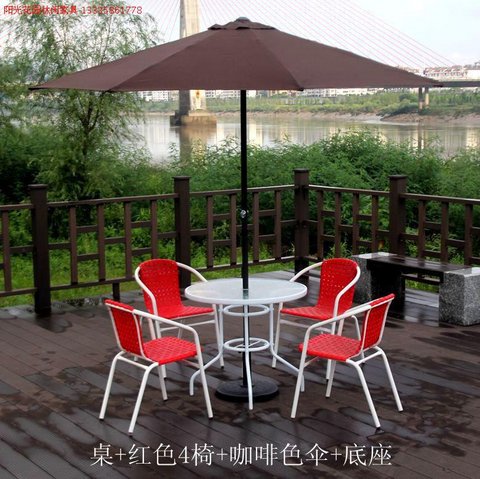 Bàn ghế ngoài trời giải trí bằng nhựa rèn ban công sân vườn vườn phơi nắng đặt đồ nội thất màu trắng ngoài trời bàn ngoài trời