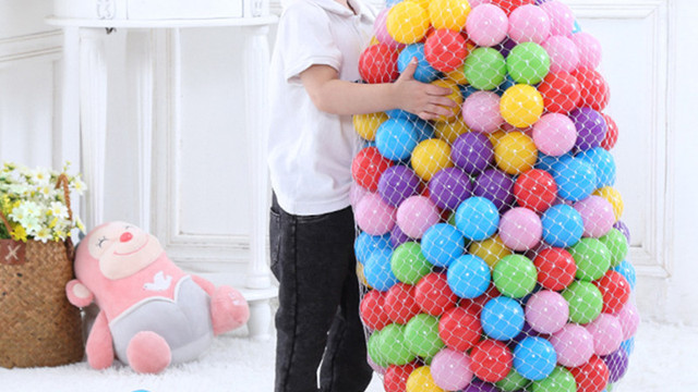 欧培彩色塑料球玩具