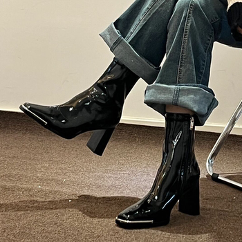 Wan Daren's Kendall Jenner-Style Short Boots for Women, Autumn and Winter, Square Toe, Patent Leather, Chunky Heel, European and American Style, Slimming High-Heeled Boots