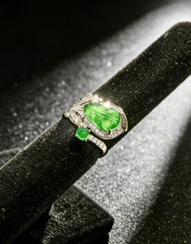 Natural grade a jade green leaf ring