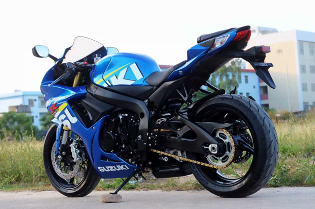 [ຮ້ານຂາຍລົດຈັກຫົງສາ] For sale 2015 Suzuki GSXR750, L5 road sports car road racing car