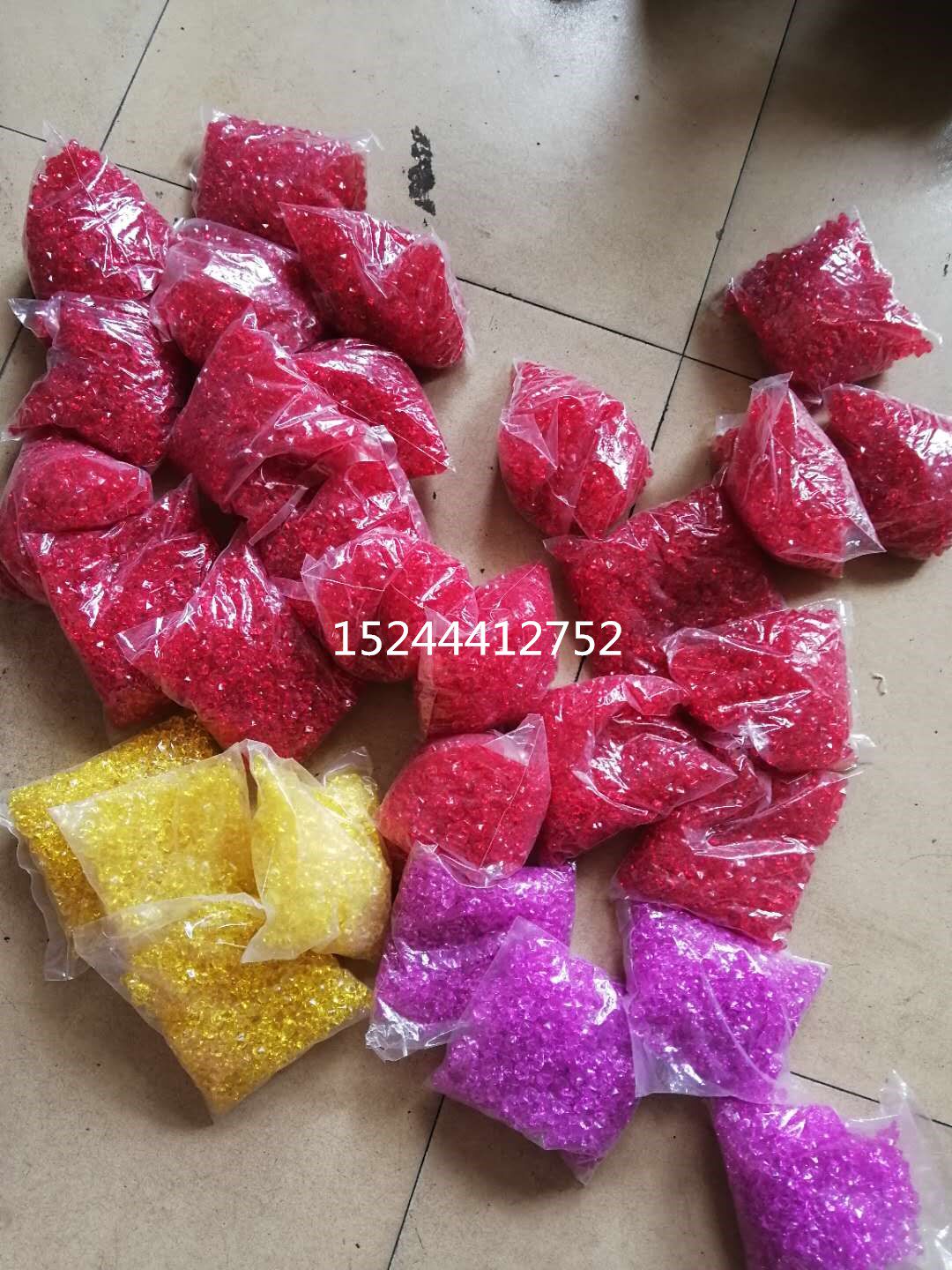 Акриловые / Perspex 钻石发光字用亚克力颗粒  水晶彩色钻石  钻石字颗粒 一包500克