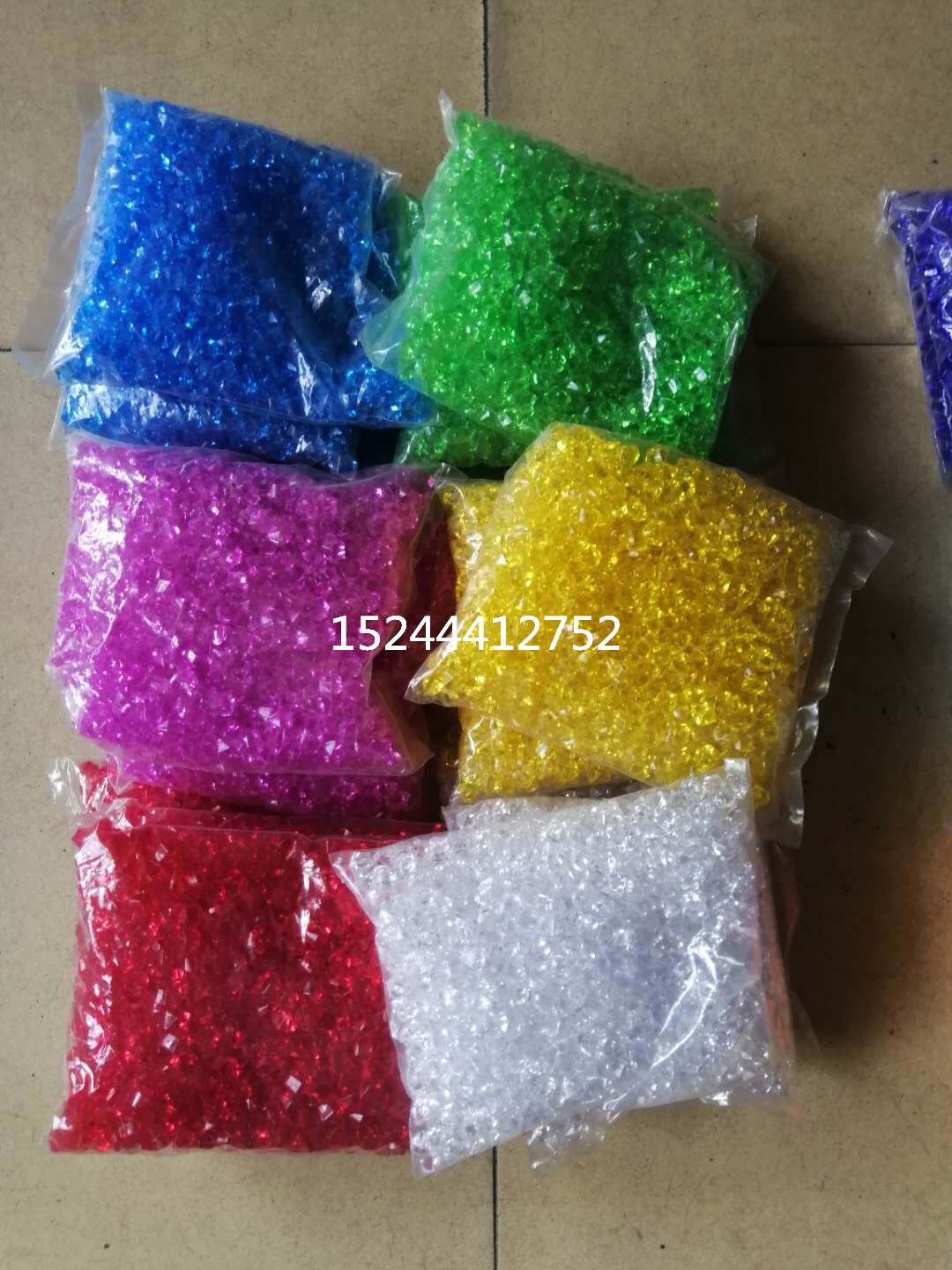 Акриловые / Perspex 钻石发光字用亚克力颗粒  水晶彩色钻石  钻石字颗粒 一包500克