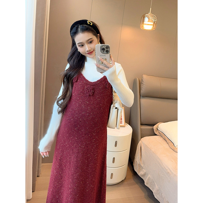 Maternity Wear Autumn and Winter Christmas New Year's Day French Retro Red Floral Knitted Layered Suspender Dress