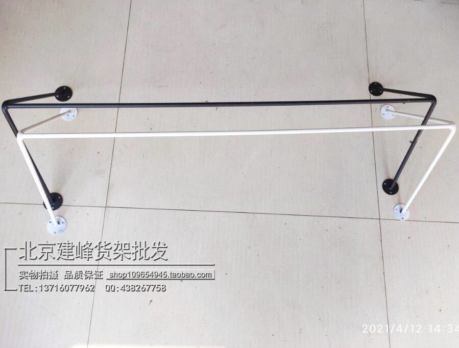 Clothing shop clothes frame on the wall of the female clothes hanging wall hanging frame on the wall hanging frame