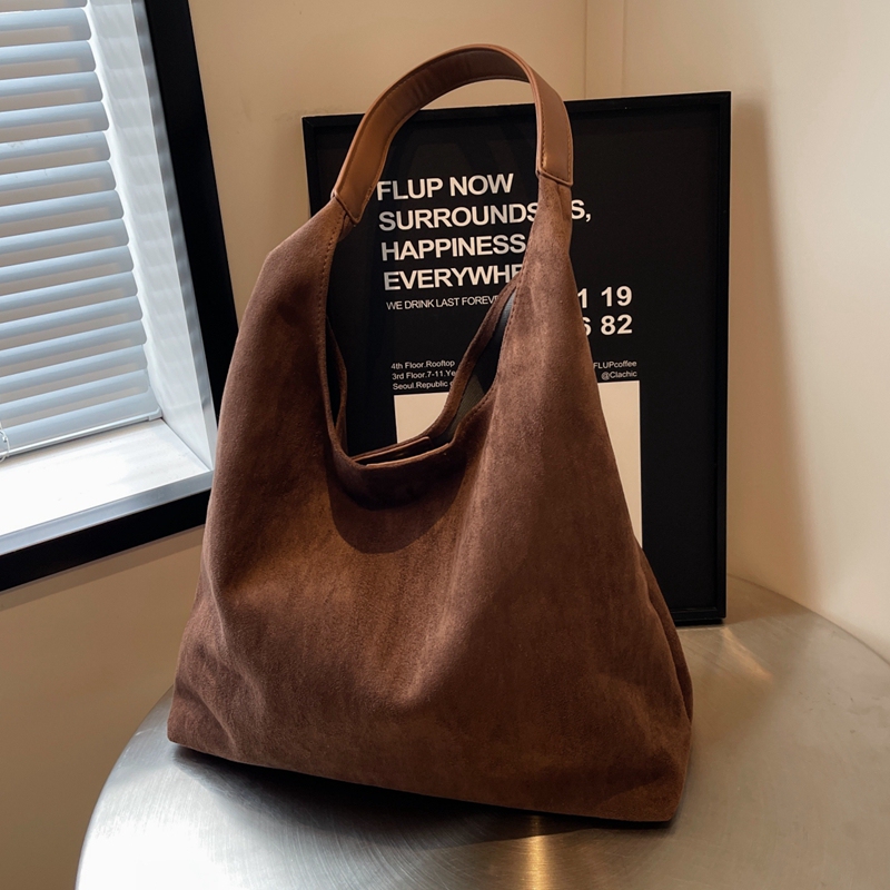 Korean Style Suede Large Bag for Women 2026 New Casual Versatile Shoulder Bag Retro Large Capacity Commuter Tote Bag