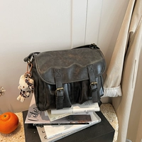 Черный без украшений