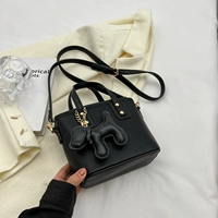 Черная подвеска