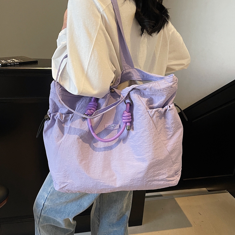 Casual Large-Capacity Commuter Tote Bag for Women 2026 New Super Popular Lightweight Short-Distance Travel Bag Nylon Cloth Handbag