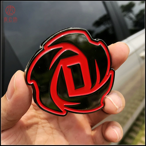 Mu Gongfang NBA Bull Team Logo Rose Rose Rose Трехмерная металлическая автомобильная наклейка автомобильная маркировка C -Пиллярная наклейка хвостовая маркировка